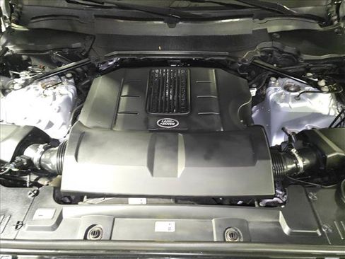 Used 2018 Land Rover Range Rover Sport HSE AWD/4WD image 30