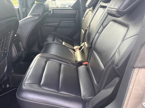 Certified 2025 Ford Bronco Badlands AWD/4WD image 8