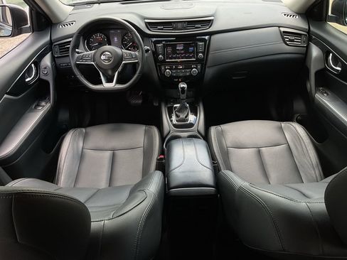 Used 2020 Nissan Rogue SL image 20