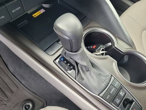 Used 2024 Toyota Camry XSE FWD image 16
