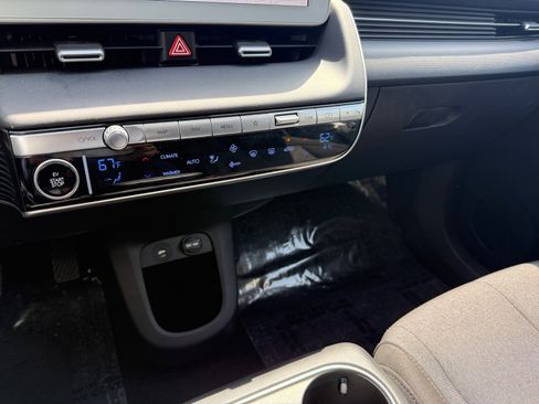 Certified 2024 Hyundai Ioniq 5 SEL RWD image 13