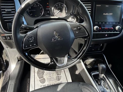 Used 2020 Mitsubishi Outlander SEL image 12