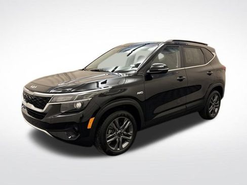 Used 2023 Kia Seltos S w/ Navigation Package AWD/4WD image 1
