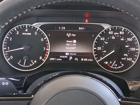 Used 2025 Nissan Pathfinder SL FWD image 13