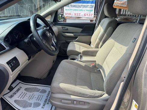 Used 2013 Honda Odyssey EX image 11