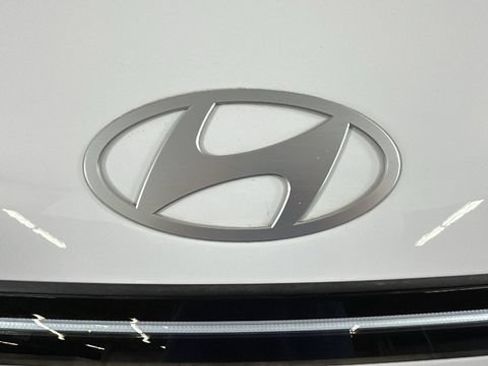 Used 2026 Hyundai Kona Limited FWD image 8