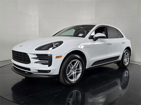Used 2021 Porsche Macan image 2
