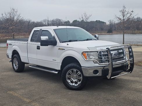Used 2014 Ford F150 XLT w/ Equipment Group 302A Luxury image 2