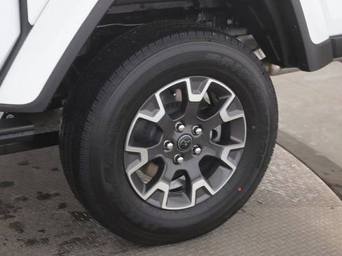 New 2026 Jeep Gladiator Sport image 14