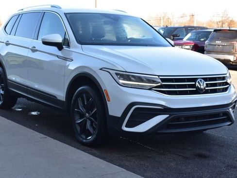 Used 2023 Volkswagen Tiguan SE image 10