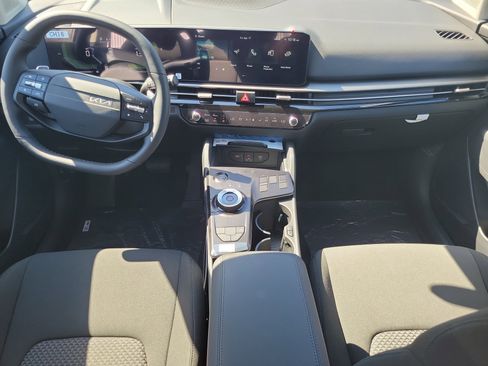 New 2026 Kia Sportage LX FWD image 15