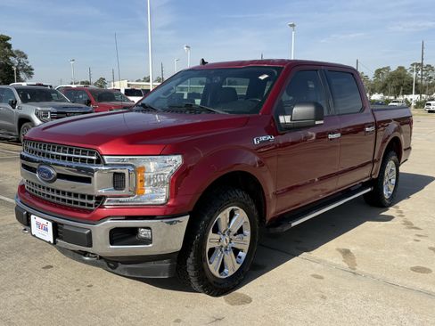 Used 2019 Ford F150 XLT w/ Equipment Group 302A Luxury image 9