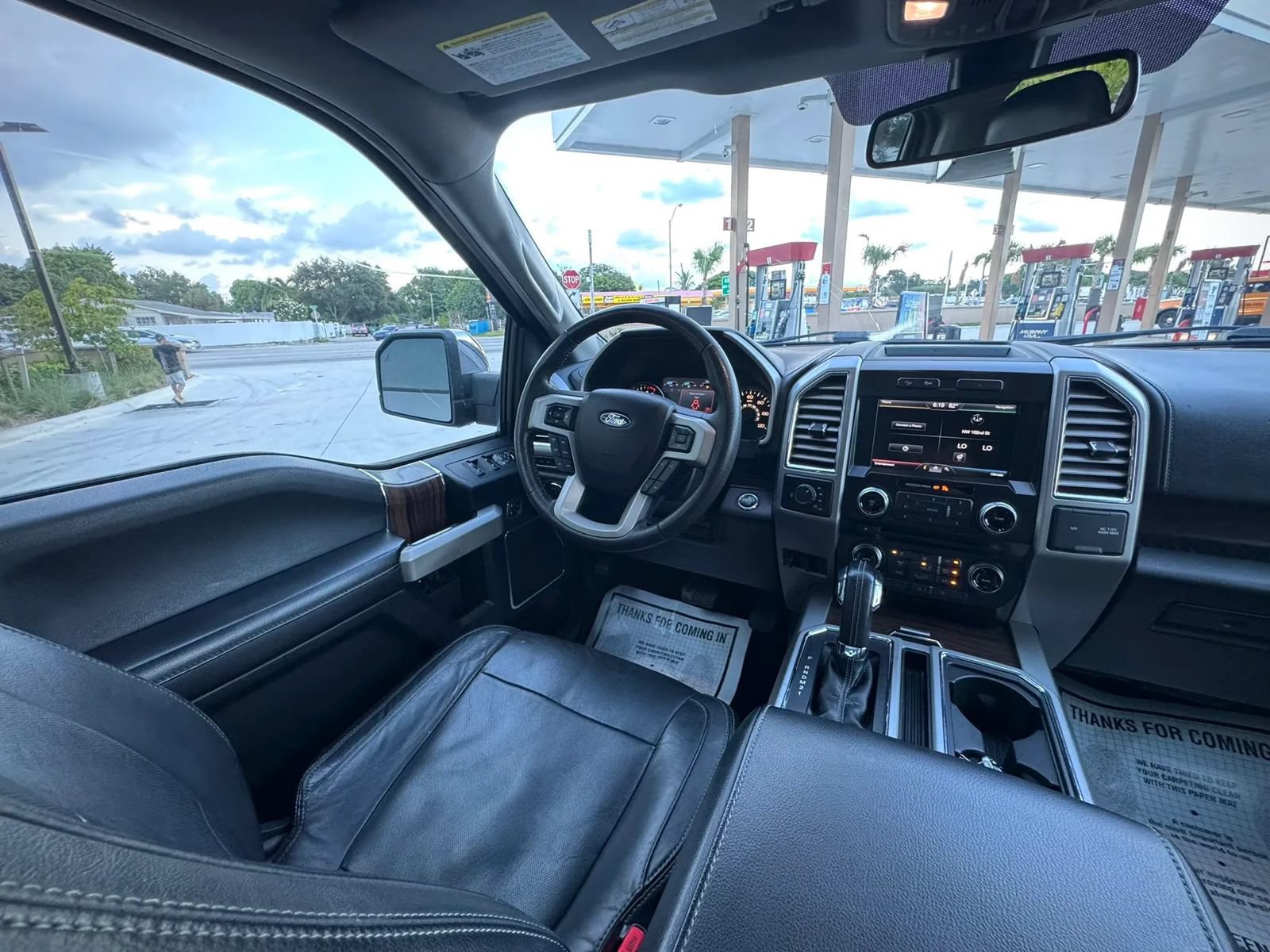 Used 2015 Ford F150 Lariat w/ Equipment Group 502A Luxury AWD/4WD image 19