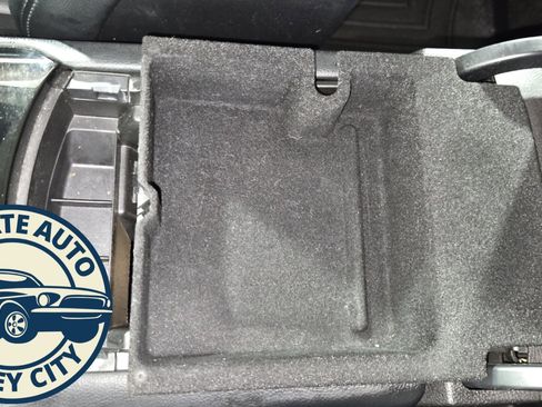 Used 2015 Ford Edge Titanium image 26