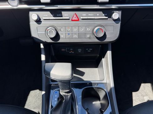 Used 2025 Hyundai Tucson SE FWD image 11