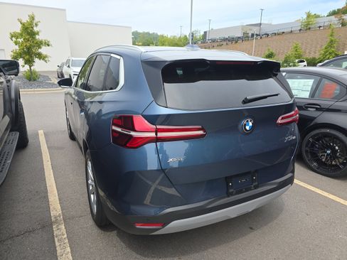 Certified 2025 BMW X3 xDrive30i w/ Convenience Package AWD/4WD image 3
