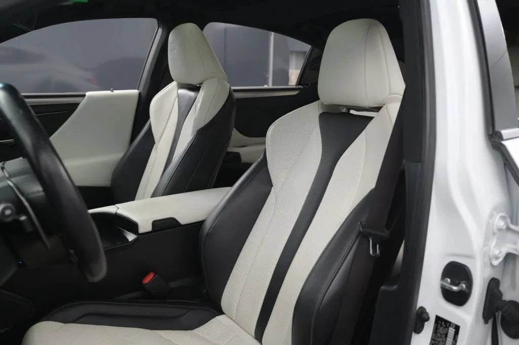 Used 2024 Lexus ES 350 F Sport w/ Accessory Package (Z2) FWD image 41