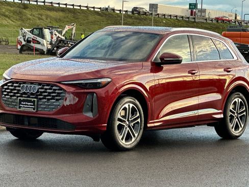 New 2025 Audi Q5 Prestige image 7