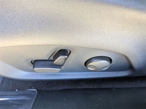 New 2026 Jeep Compass Latitude image 13