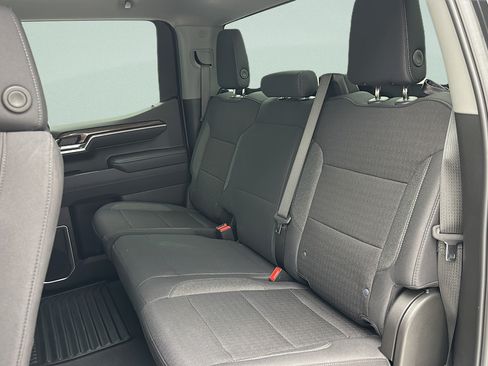 Used 2025 Chevrolet Silverado 1500 LT AWD/4WD image 13