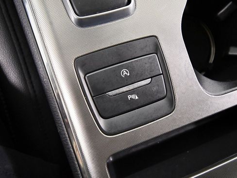 Used 2022 Ford Edge Titanium image 27