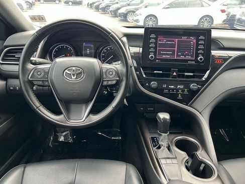 Used 2023 Toyota Camry SE FWD image 11