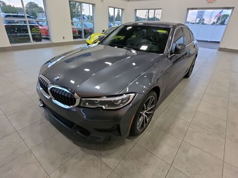 Used 2021 BMW 330e xDrive w/ Premium Package AWD/4WD image 1