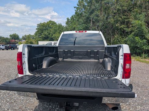 Used 2012 Chevrolet Silverado 2500 LT w/ Interior Plus Package AWD/4WD image 21