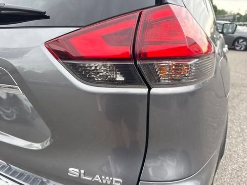 Used 2017 Nissan Rogue SL w/ SL Premium Package AWD/4WD image 36