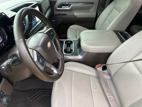 Used 2024 Chevrolet Silverado 2500 LTZ w/ LTZ Premium Package image 20