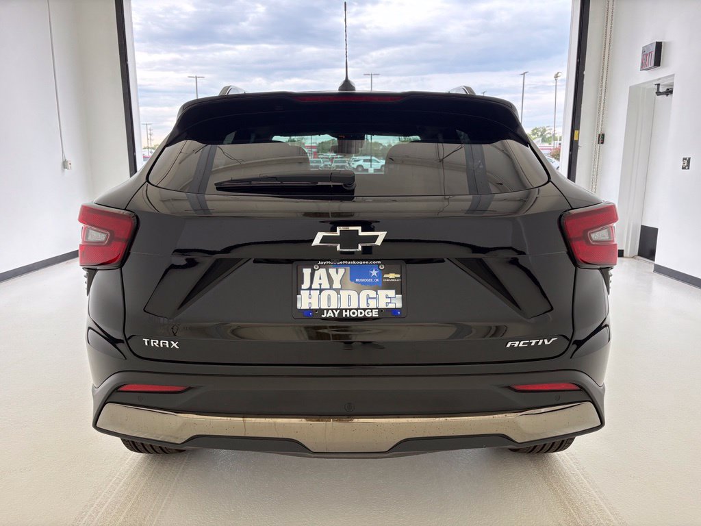 New 2026 Chevrolet Trax ACTIV w/ Driver Confidence Package FWD image 19