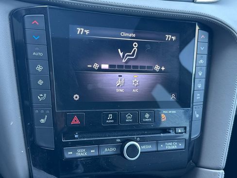 Certified 2025 INFINITI QX50 Luxe AWD/4WD image 29