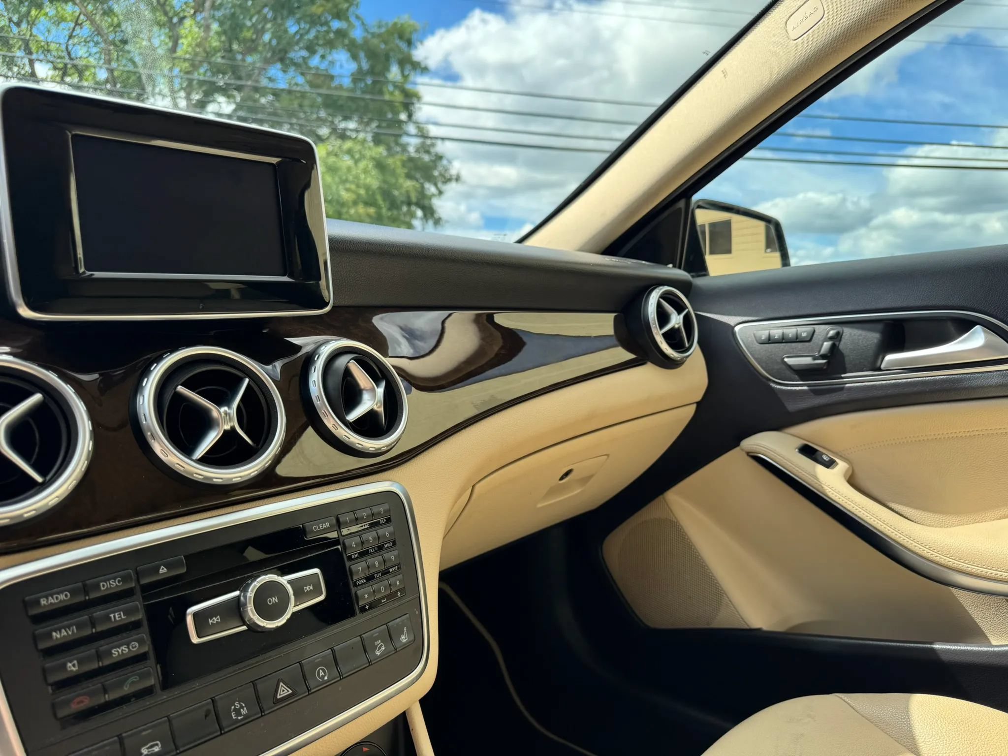Used 2015 Mercedes-Benz GLA 250 4MATIC image 21