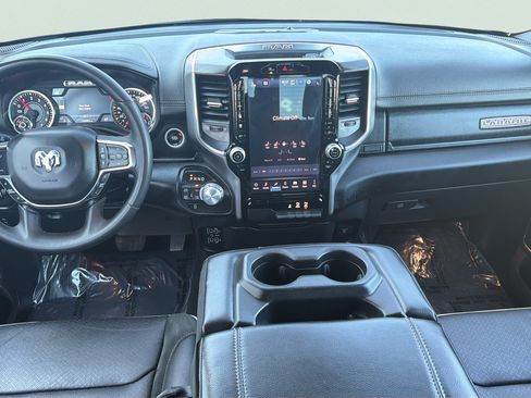 Used 2025 RAM 1500 Laramie AWD/4WD image 16