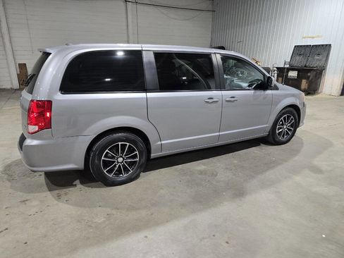 Used 2018 Dodge Grand Caravan GT FWD image 13