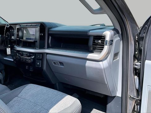 Used 2023 Ford F250 XL w/ STX Appearance Package AWD/4WD image 17