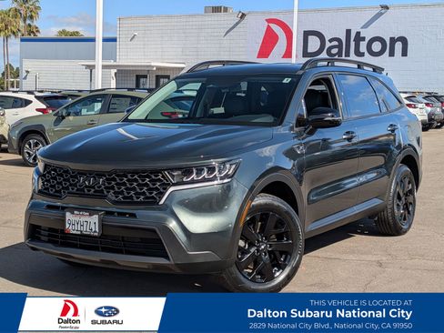 Used 2023 Kia Sorento S image 1