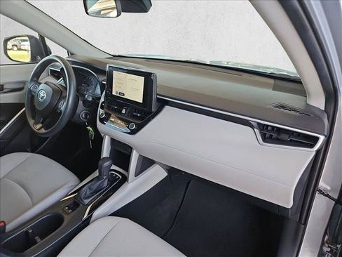 Used 2024 Toyota Corolla Cross L FWD image 27