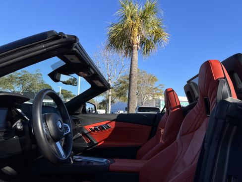Used 2019 BMW Z4 sDrive30i w/ M Sport Package image 28