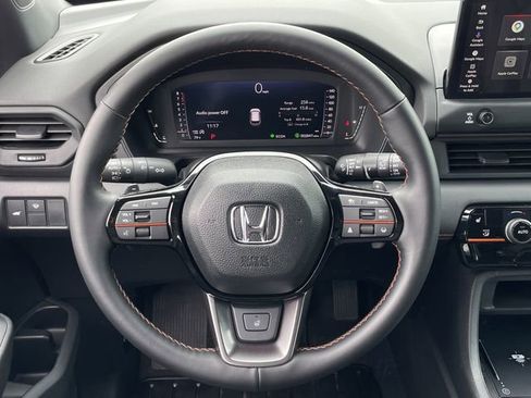 Used 2026 Honda Pilot TrailSport image 13