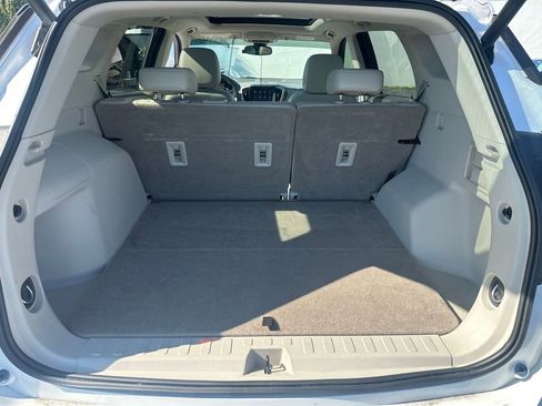 Used 2018 GMC Terrain Denali w/ Advanced Safety Package image 16