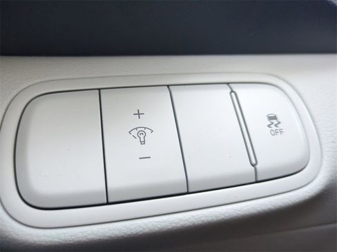 New 2025 Hyundai Venue Limited image 26