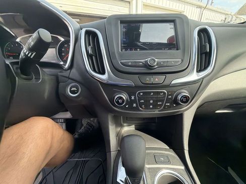 Used 2023 Chevrolet Equinox LT FWD image 18