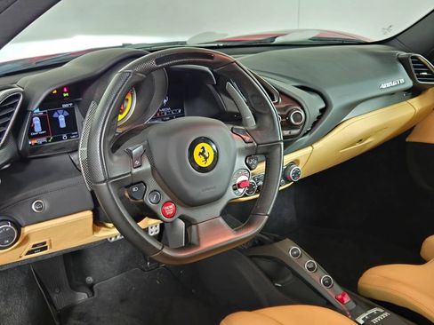Used 2017 Ferrari 488 GTB RWD image 13