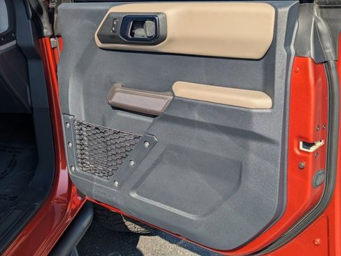 Used 2023 Ford Bronco Wildtrak image 13