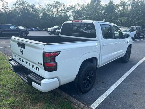 Used 2026 Nissan Frontier SV w/ All-Weather Content Package AWD/4WD image 4