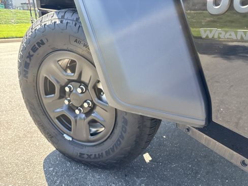 Used 2025 Jeep Wrangler Sport image 12