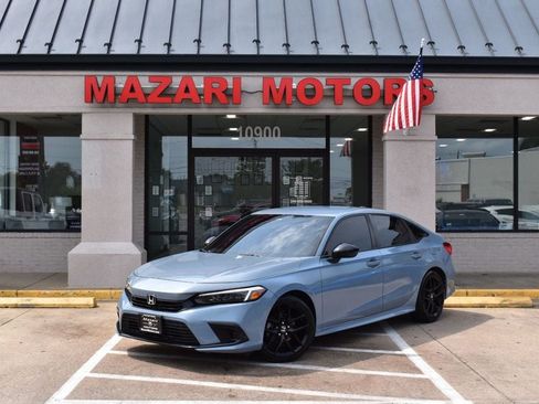 Used 2023 Honda Civic Sport image 2