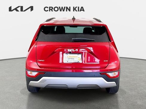Certified 2025 Kia Niro EX FWD image 6