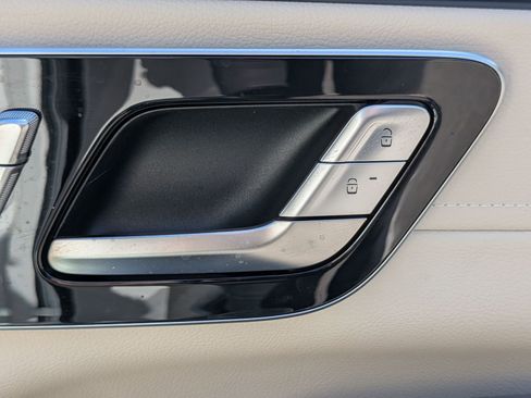 Used 2023 Mercedes-Benz EQS 450+ SUV image 38
